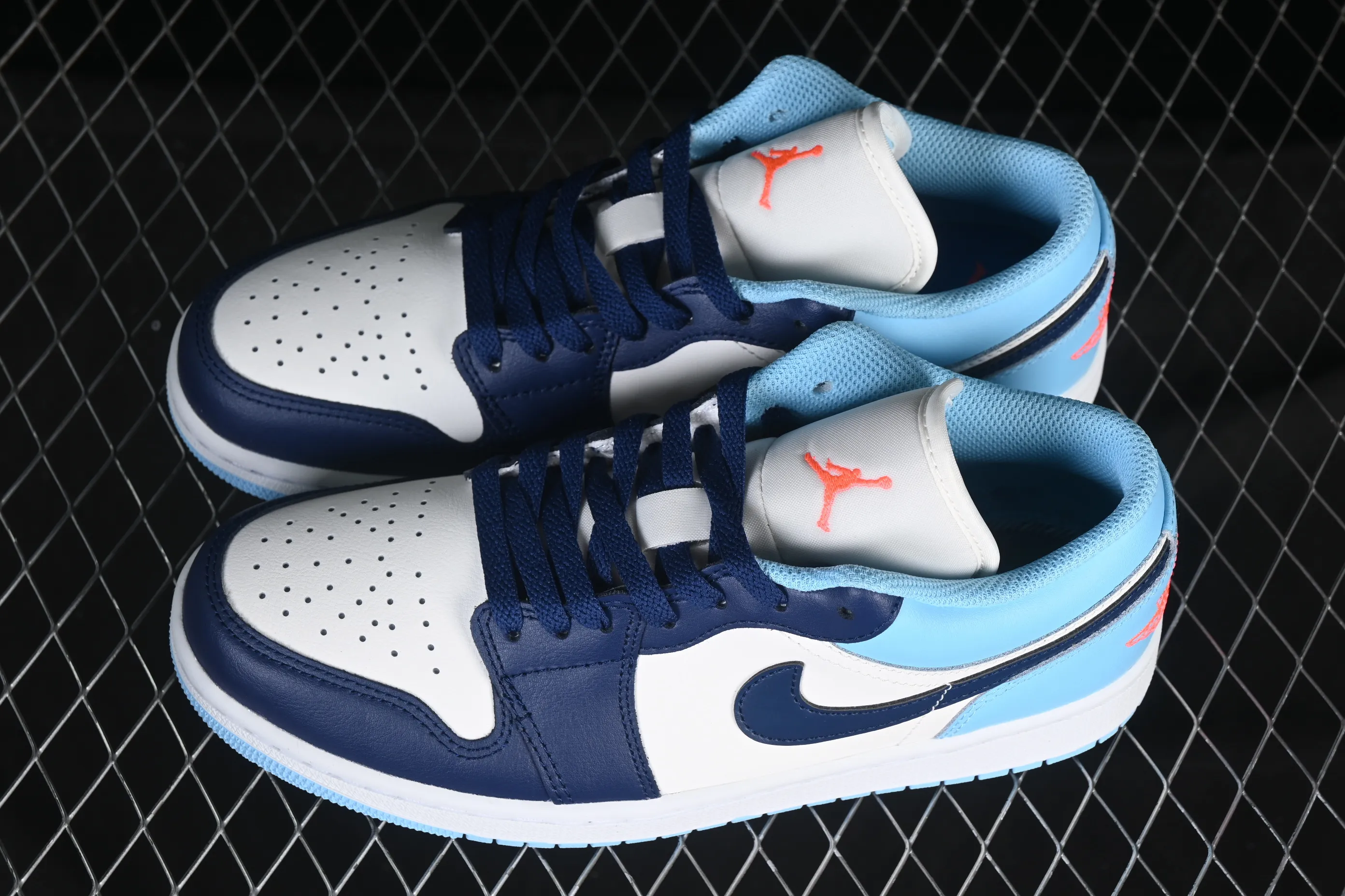 All categories Air Jordan Jordan series basketball shoes Air Jordan 1 Low G version pure original Air Jordan 1 Low AJ1 Joe 1 blue white black hook low-top cultural casual sneakers 553558-149